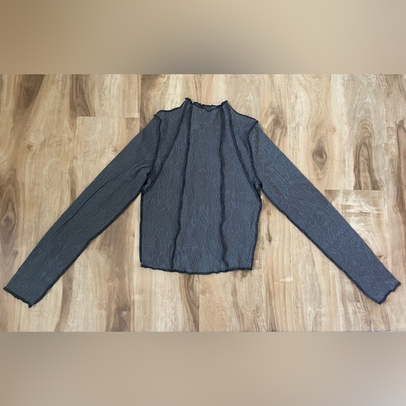 NWOT - Kimchi Blue Blair Seamed Long Sleeve Top - Size S - Picture 5 of 7